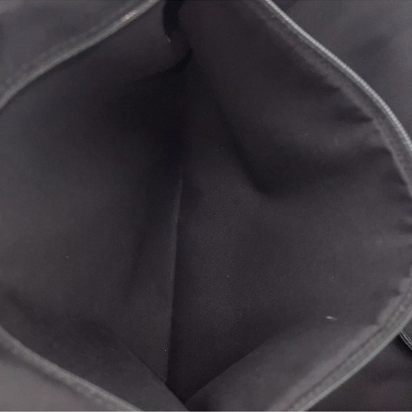 Authentic GUCCI GG Supreme Black Abby Tote Bag - Picture 11 of 15